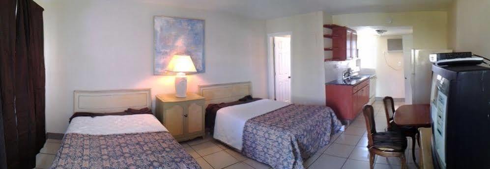 Hotel Martinique Lake Worth Beach Exterior foto